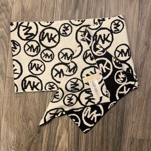 michael kors scarf